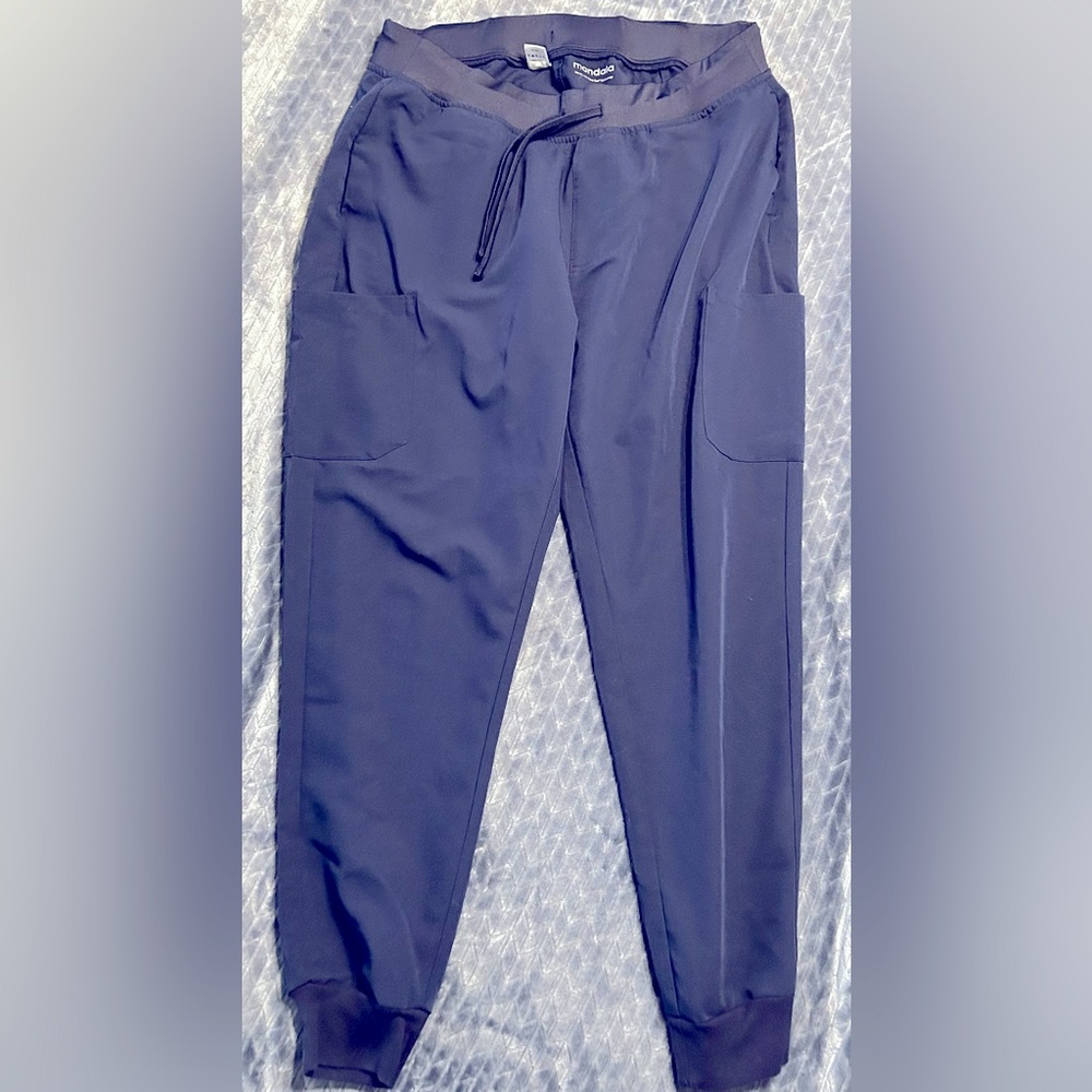 2 pairs of Mandala jogger scrubs